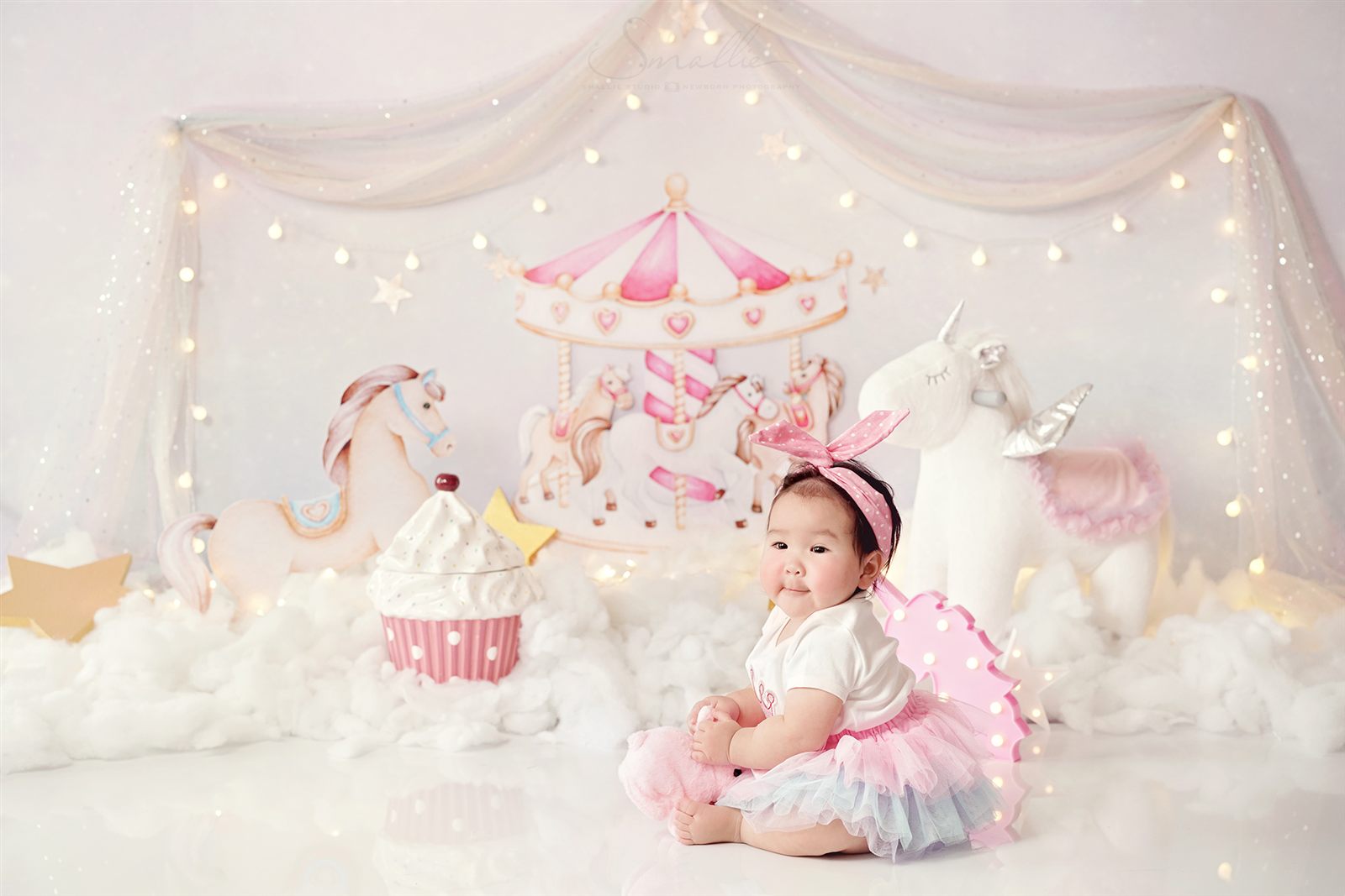 Baby in Studio by Smallie Studio